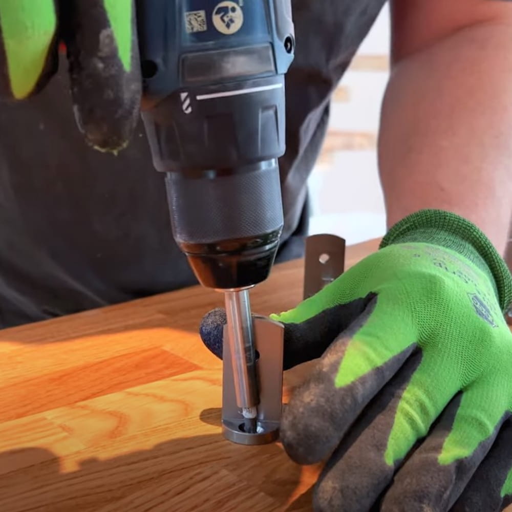 Treppenstufen befestigen mit Stufenhalter